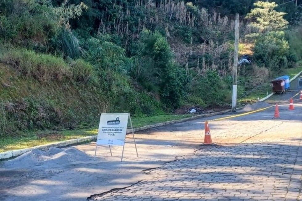 Melhorias e manutenções são executadas nos espaços públicos