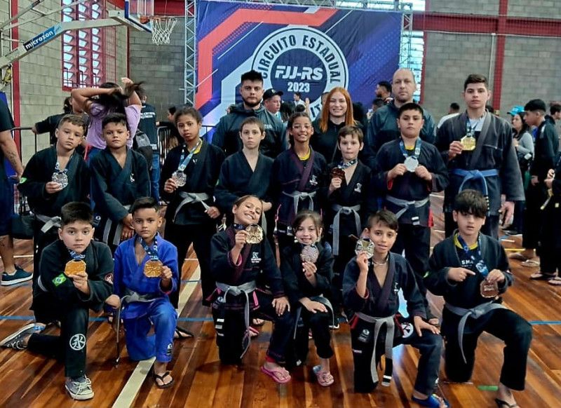 Atletas de Garibaldi conquistam títulos no Jiu Jitsu