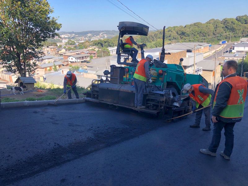 Bairro Vale Verde recebe segunda etapa de asfaltamento