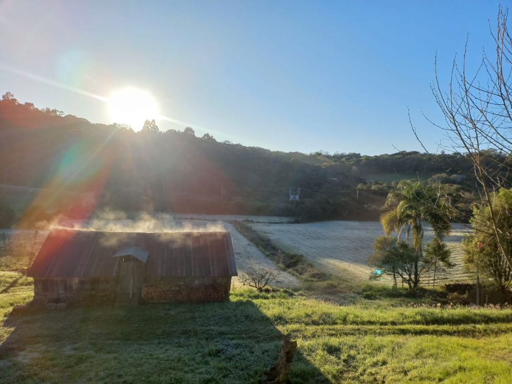  Sábado amanhece com geada na região da Serra