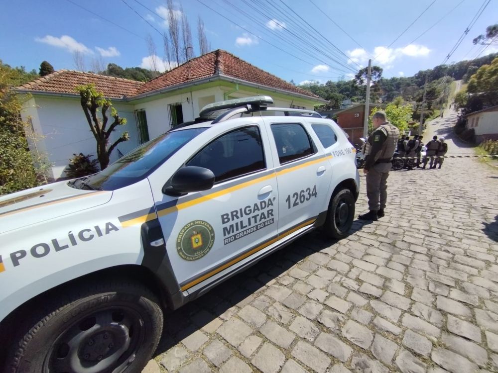 Bandidos trocam tiros próximo de escola em Garibaldi