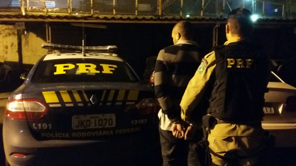 PRF prende em Bento Gonçalves assaltante de banco foragido da justiça