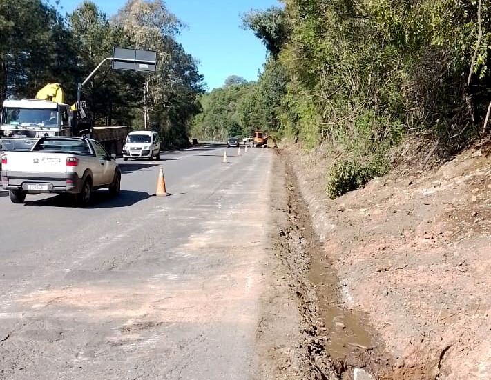 Iniciam as obras de pavimentação na RSC-453, entre Garibaldi e Farroupilha