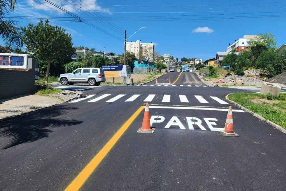 Pavimentação da rua 21 de Abril está em fase final 