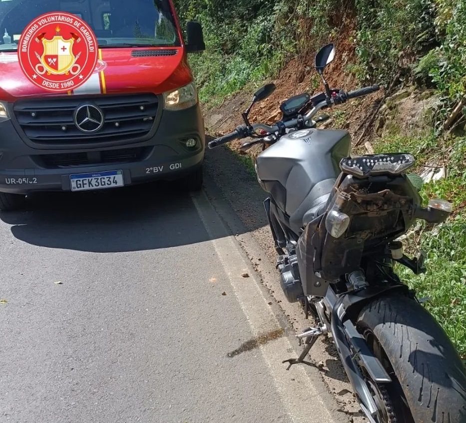 Acidentes deixaram duas pessoas feridas em Garibaldi