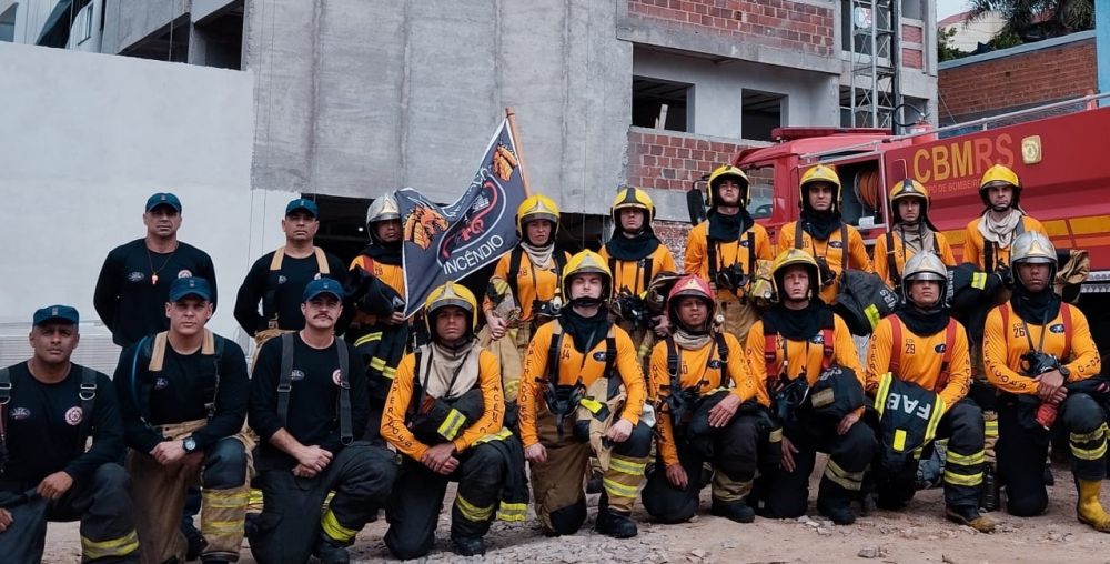 Curso de operação de incêndio forma mais 40 integrantes 