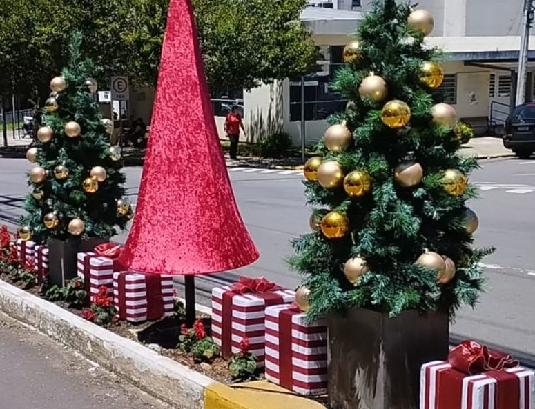 Decoração Natalina toma as ruas centrais de Garibaldi