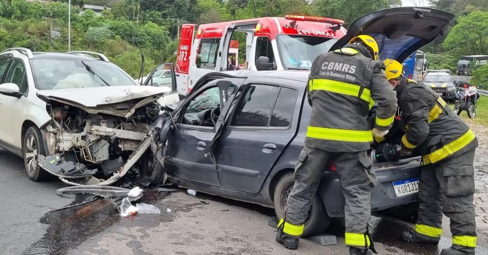 Condutor de veículo de Garibaldi se envolve em acidente em Bento Gonçalves