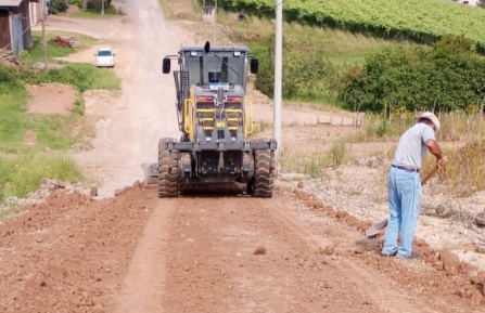 Estradas do interior recebem serviços de manutenção 