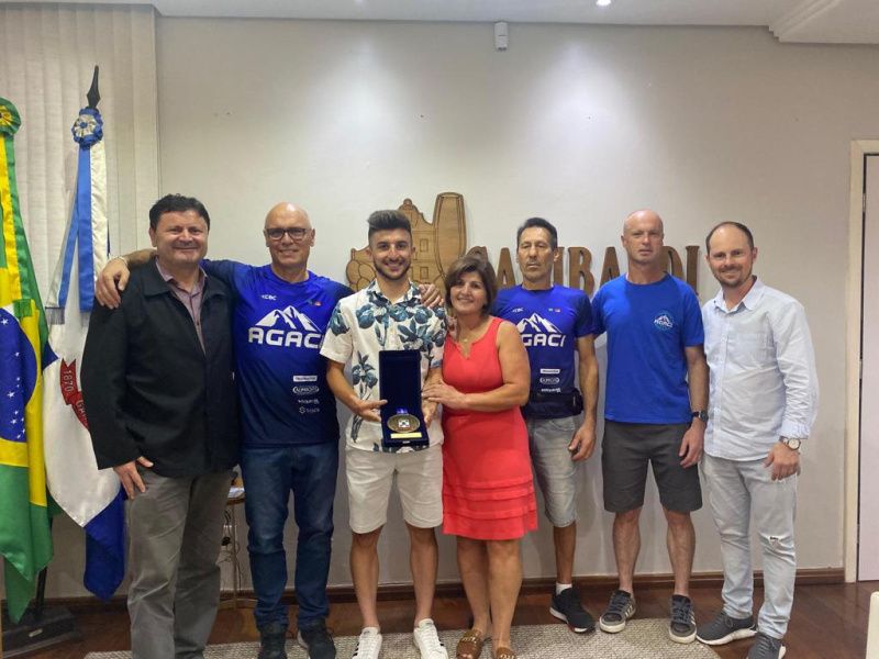 Cristian Lazzari é homenageado pela Prefeitura de Garibaldi