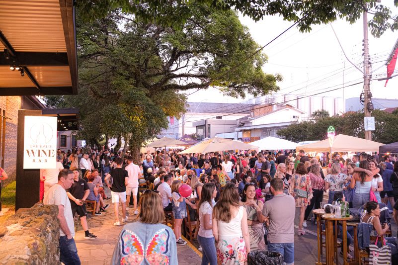 1º Festival do Espumante reúne mais de 8 mil pessoas