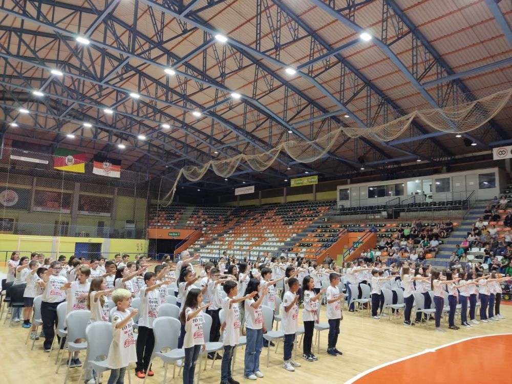 Brigada Militar forma mais 127 alunos em Carlos Barbosa 