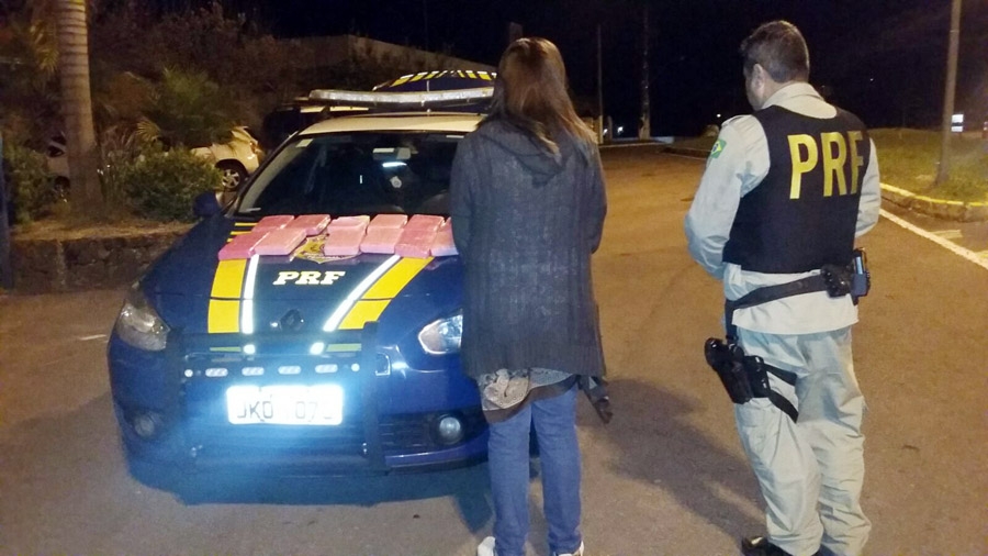 Polícia Rodoviária Federal prende mulher com 13 kg de cocaína