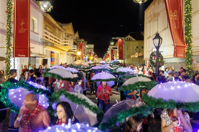 Desfile Cênico Inclusivo de Natal reúne mais de 5 mil pessoas