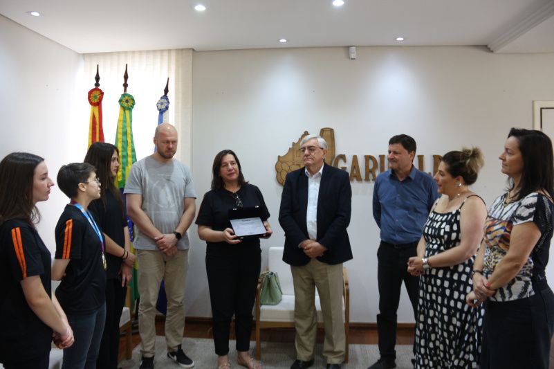 Attilio Tosin recebe homenagem por premiação estadual