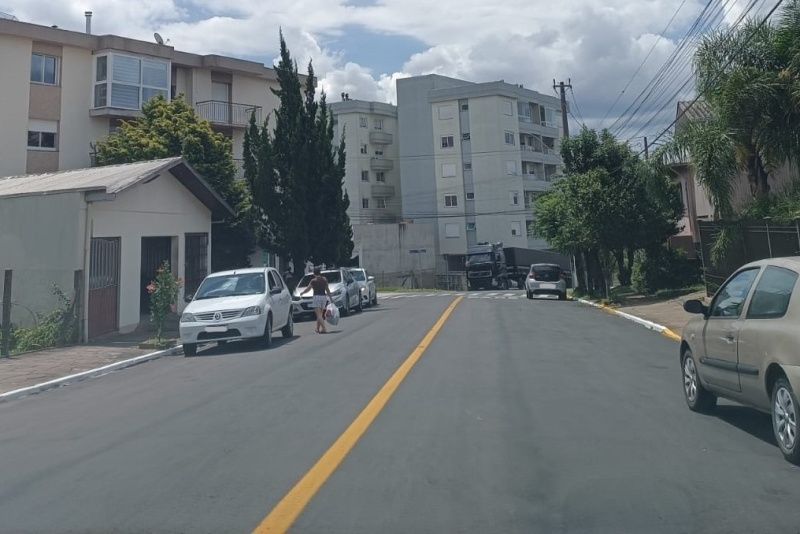 Rua Independência tem pavimentação concluída