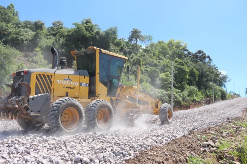 Obra da Rua Aurélio Bitencourt avança mais uma etapa