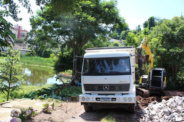  Iniciam as obras de despoluição do Lago Fasolo, em Bento