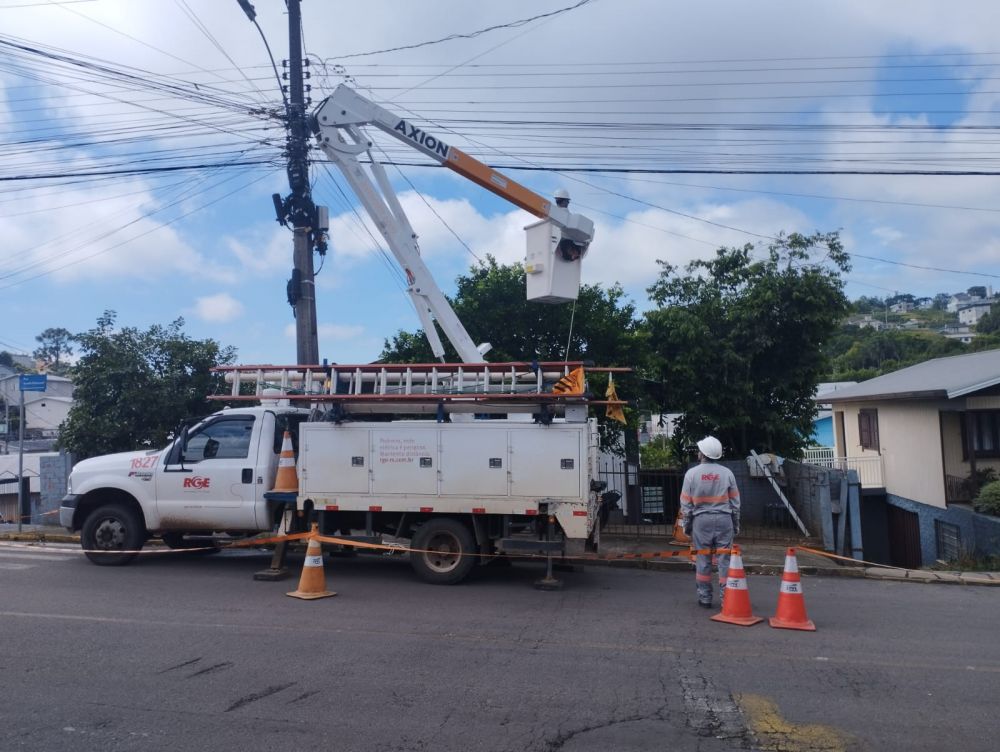 Moradores do bairro Chácaras ainda estão sem luz