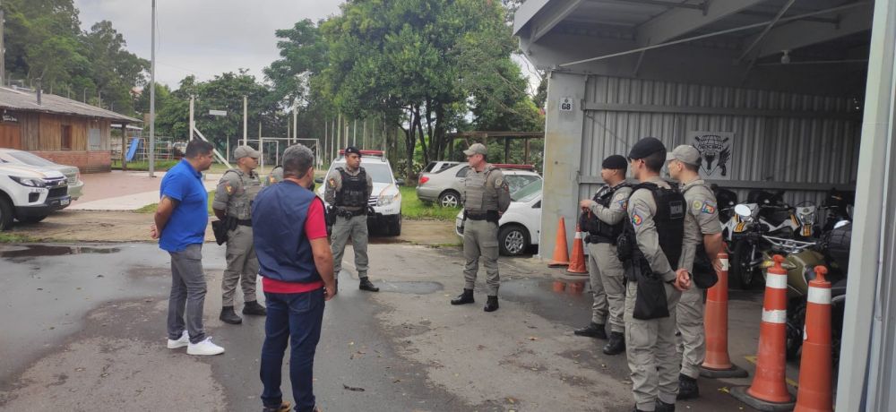  BM realiza operação contra comércio ilegal em Bento Gonçalves