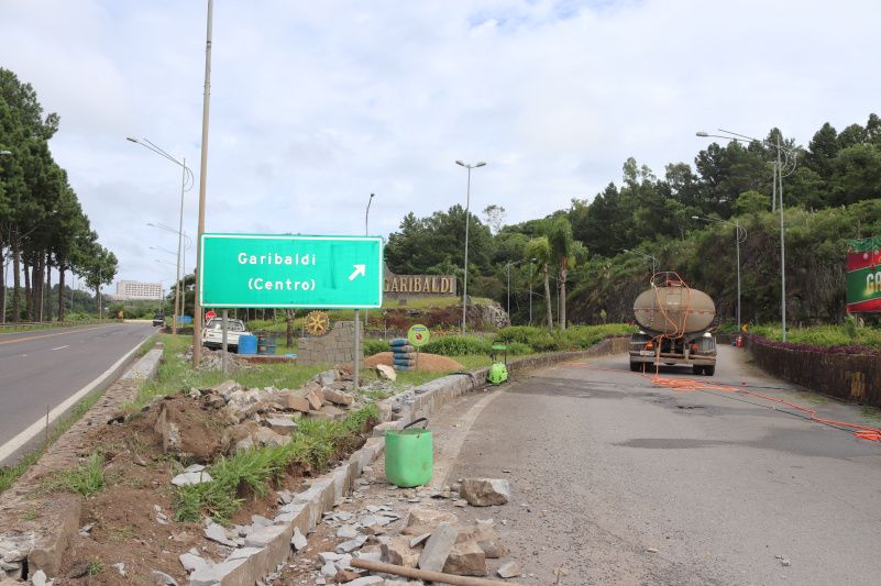 Obras bloqueiam acesso principal de Garibaldi via BR 470