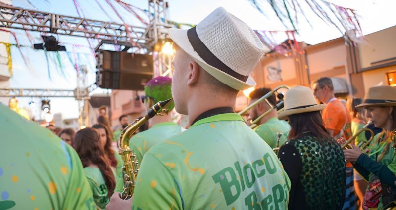 Carnaval Retrô traz alegria e diversão para Garibaldi