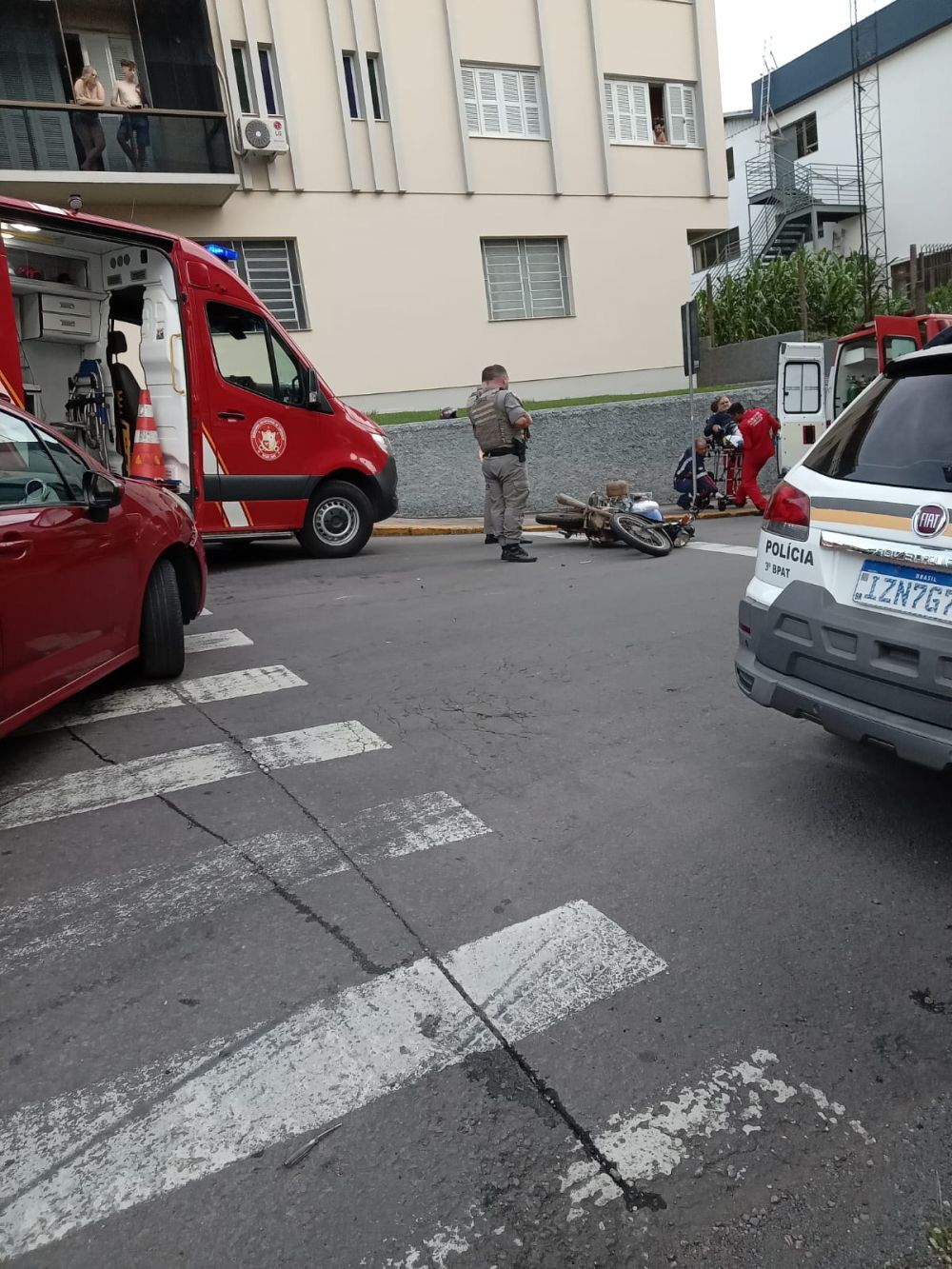  Motociclista fica ferido após colisão com veículo em Garibaldi 