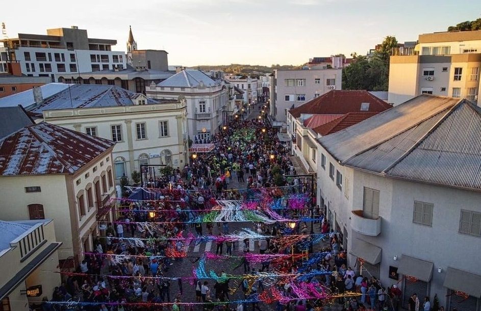  Garibaldi está no clima do Carnaval Retro 2024