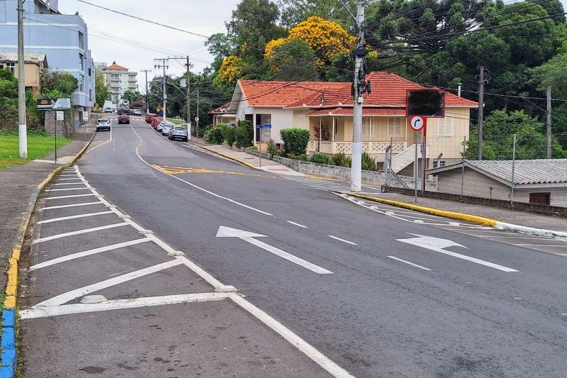 Três ruas de Carlos Barbosa têm asfaltamento concluído
