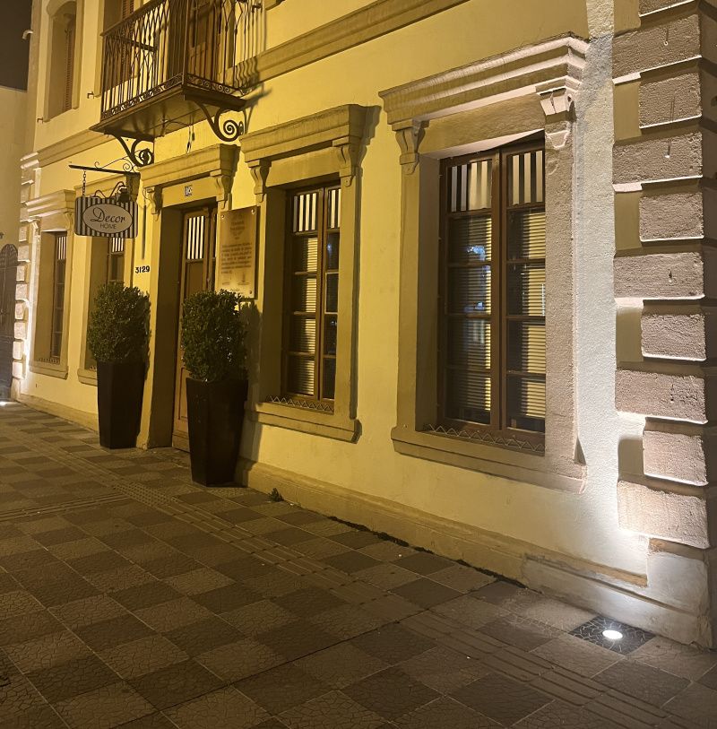 Iluminação embeleza Centro Histórico de Garibaldi