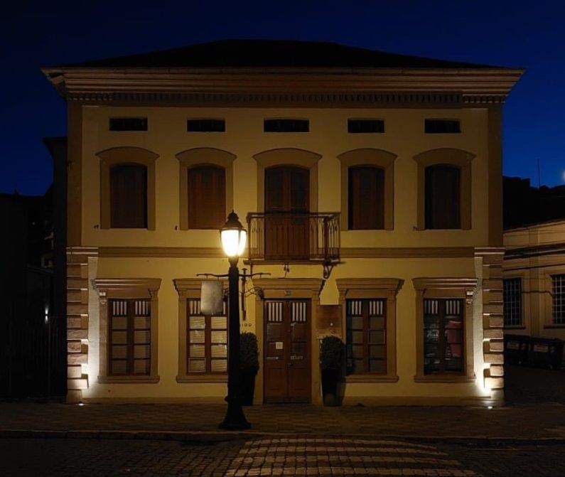 Iluminação embeleza Centro Histórico de Garibaldi