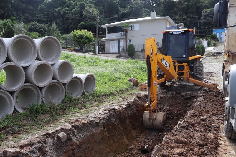 Rua Virgínia Battisti Debiasi recebe nova tubulação