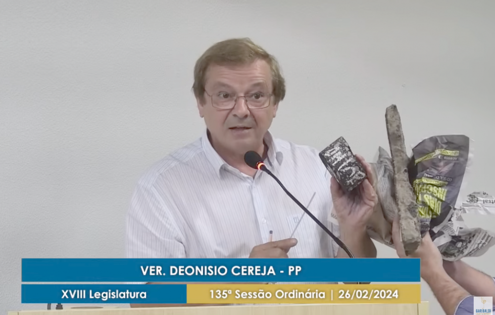 Vereadores levam para a tribuna o péssimo asfalto feito no governo anterior