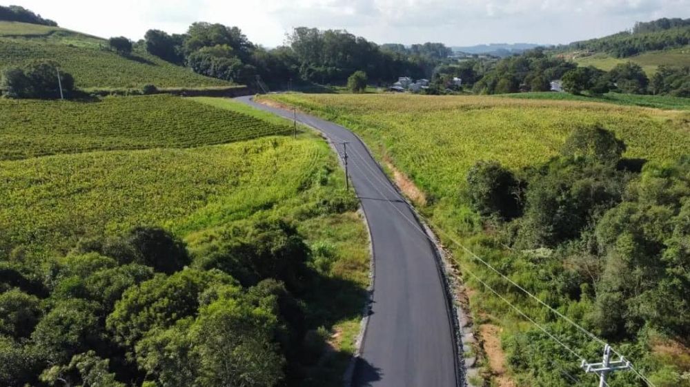 Prefeitura de Garibaldi pavimenta trecho de São Roque 