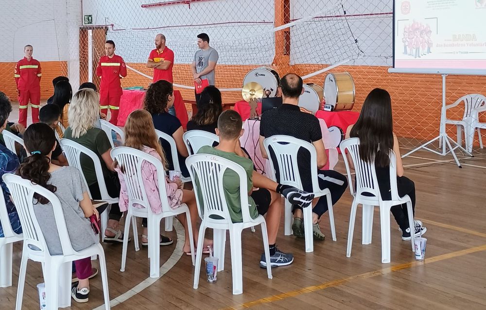 Inicia a primeira turma da Banda dos Bombeiros Voluntários