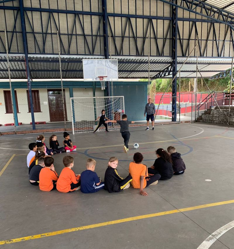  Aulas de futebol são retomadas no Centro Social São José