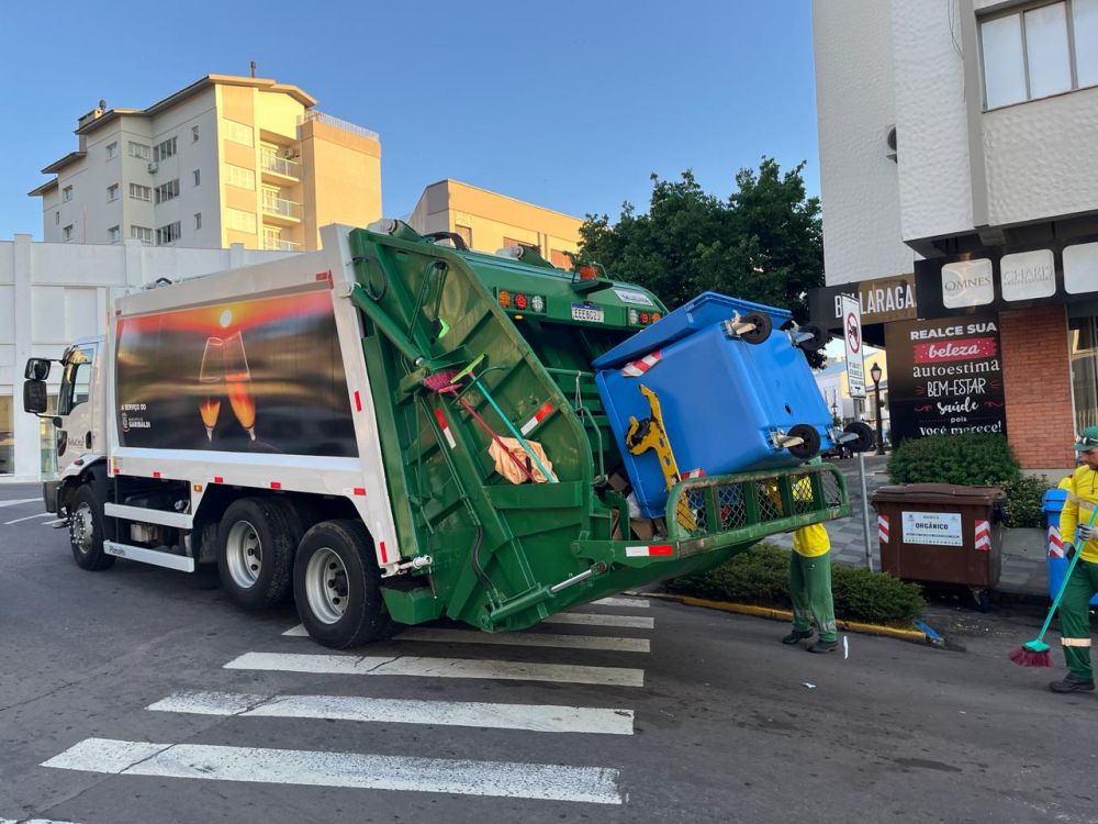 Empresa Bella Cittá apresenta caminhões temáticos 