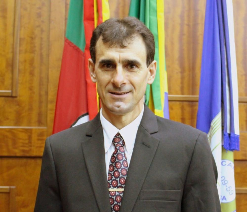 "Deputados do PP não me representam", diz vereador Adair Zílio