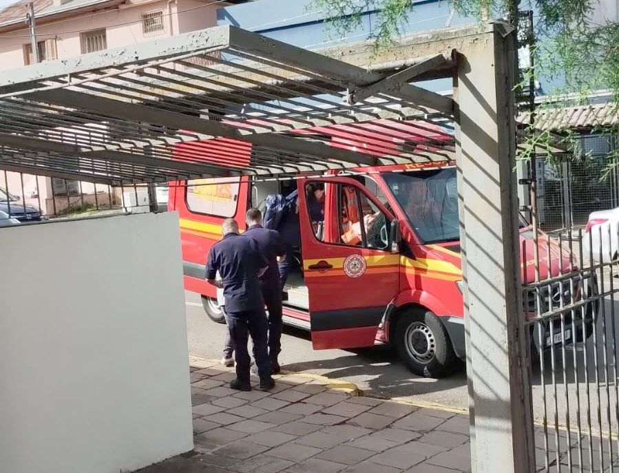 Bombeiros salvam bebe de 12 dias que estava engasgado