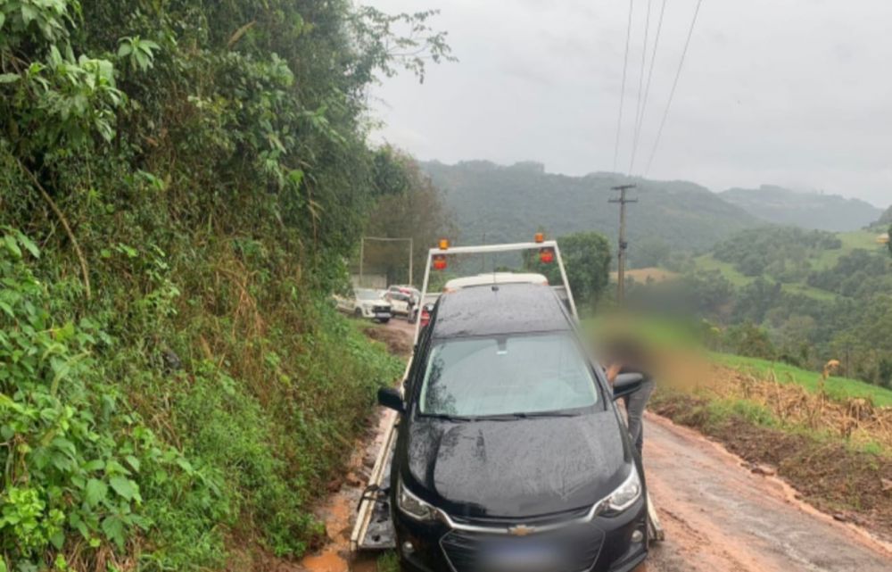 Polícia de Garibaldi identifica morto e localiza carro usado pelo atirador