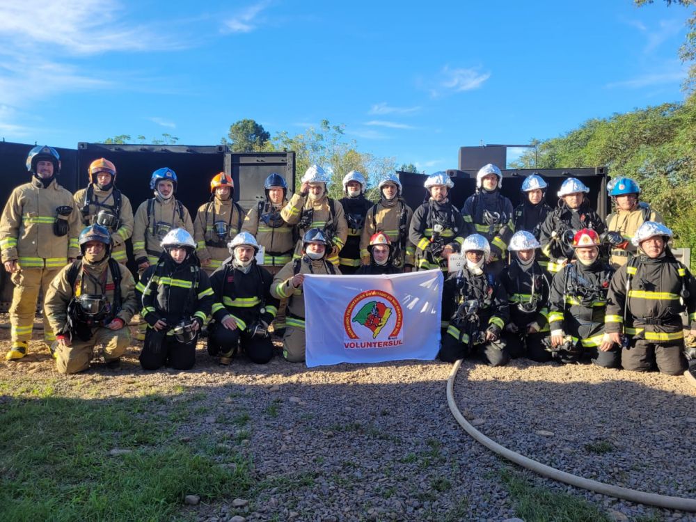 Bombeiros de Carlos Barbosa passam por capacitação