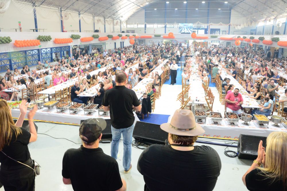 Mais de 1700 associados participaram dos 100 da CIC Garibaldi 