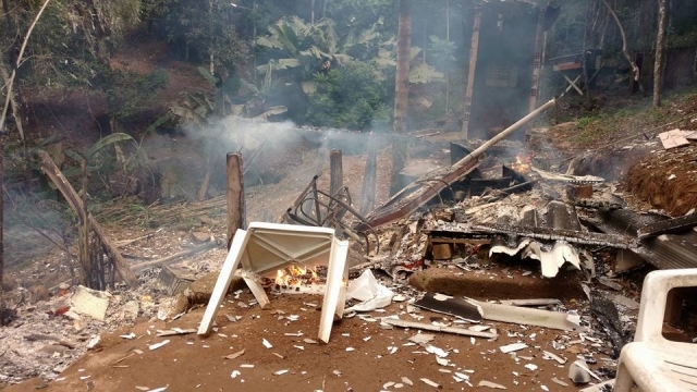  Fogo destrói casa no interior de Bento Gonçalves