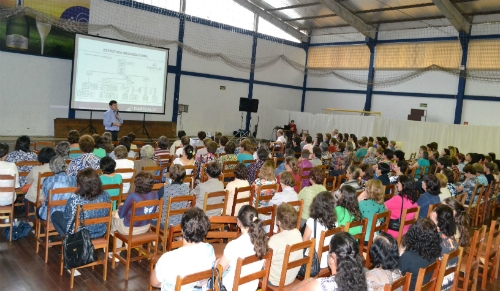 Vinícola Garibaldi realiza encontro com mulheres associadas 