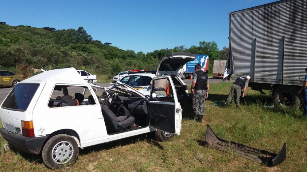 Perseguido pela polícia, assaltante colide veículo na RSC - 453