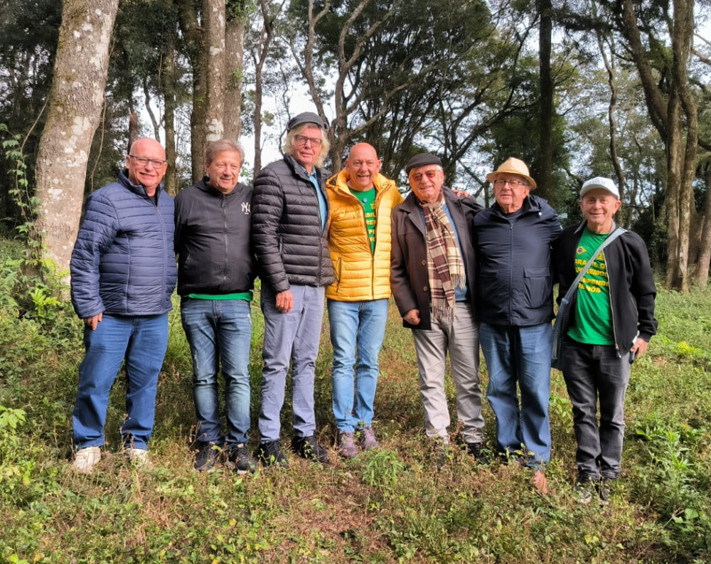 ‘Véio da Havan’ aproveita o feriado para acertar detalhes da nova loja em Garibaldi