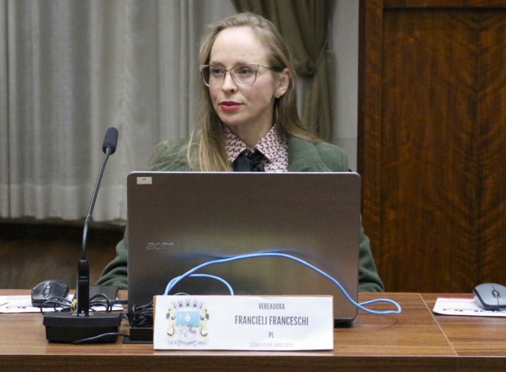 Francieli Franceschi assume vaga na Câmara de Vereadores de Carlos Barbosa
