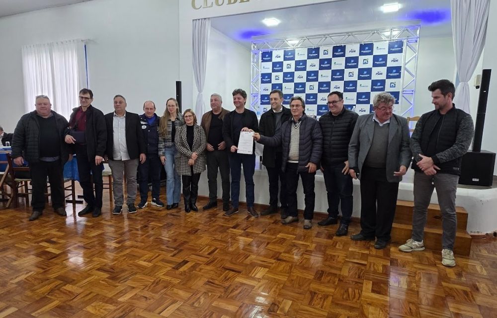 Base de apoio do Prefeito Kirch se reúne em Carlos Barbosa