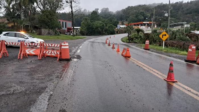 Segue totalmente interditada BR-470 entre Bento Gonçalves e Veranópolis