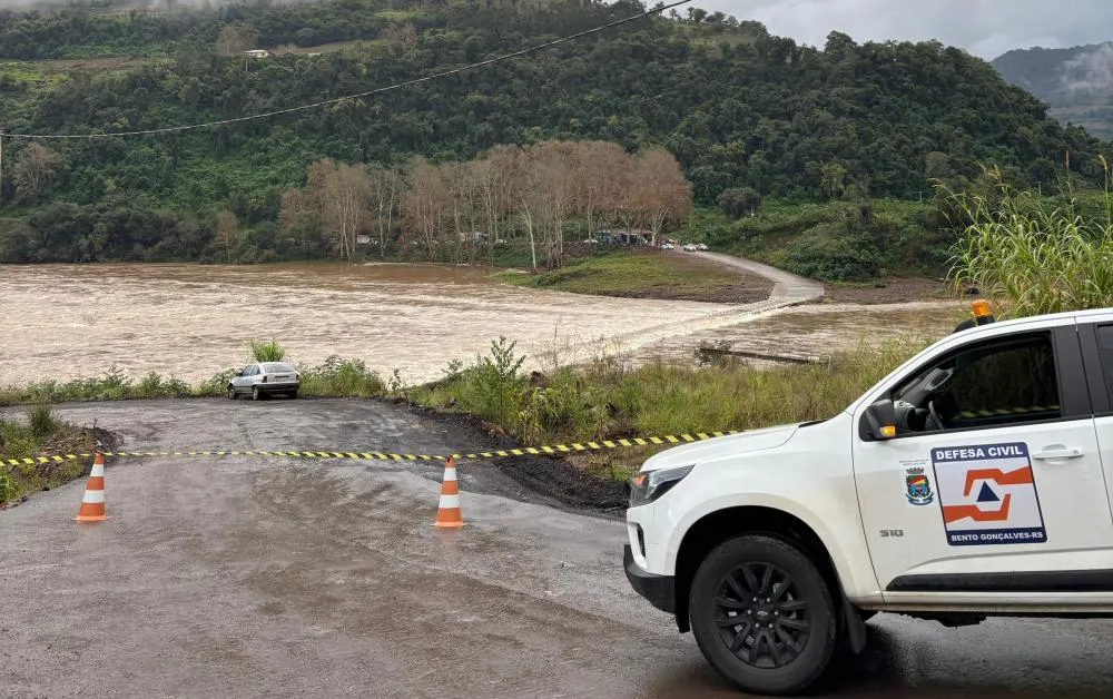 Ponte entre Bento Gonçalves e Cotiporã é bloqueada novamente 